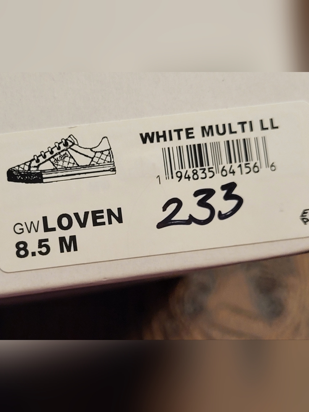 Guess Women's White Loven Quilted Sneakers with Gold Accents - Size 8.5M - Picture 9 of 10